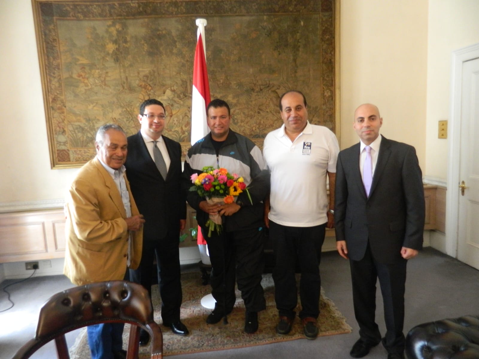 Recognition / event archive: official reception with the Egyptian flag.